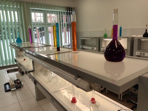 Nowoczesne laboratorium w LO w Brzesku