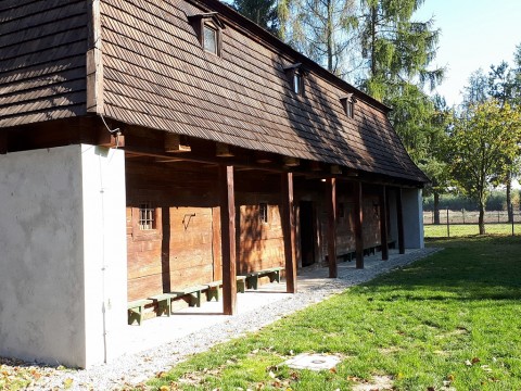 Muzeum Dwór w Dołędze otwarte!