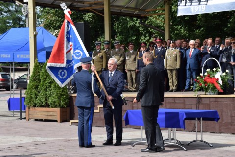 Przekazanie Sztandaru dla Komendy Powiatowej Policji w Brzesku - 6 września 2019