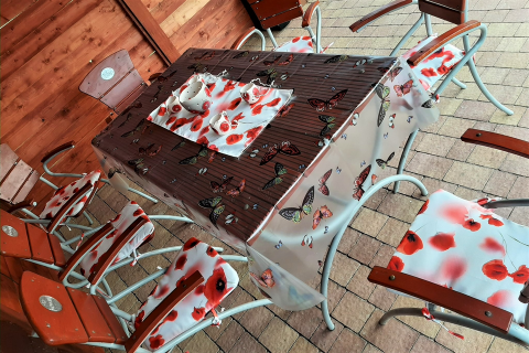 Aby lepiej znieść izolację i niepewność