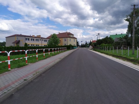 Efekty modernizacji na drogach powiatowych - gmina Borzęcin i gmina Dębno