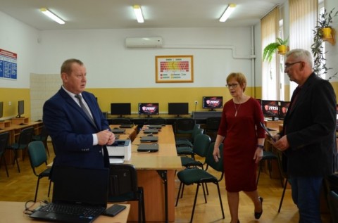 „Fachowcy w swojej branży” – nowoczesny sprzęt w Zespole Szkół w Czchowie