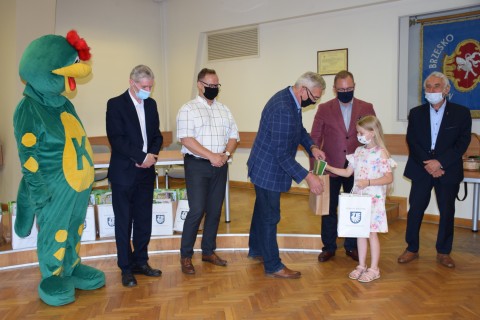 "Bezpiecznie na wsi mamy" - konkurs plastyczny na 30-lecie KRUS