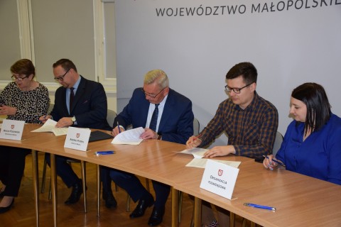 Podpisanie umów z przedstawicielami NGO - 31 marca 2022