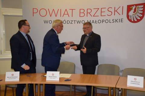 Podpisanie umów z przedstawicielami NGO - 31 marca 2022