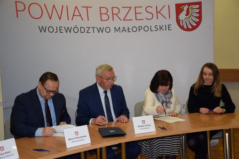 Podpisanie umów z przedstawicielami NGO - 31 marca 2022