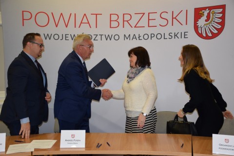 Podpisanie umów z przedstawicielami NGO - 31 marca 2022