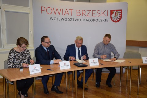 Podpisanie umów z przedstawicielami NGO - 31 marca 2022