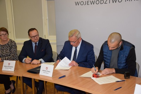 Podpisanie umów z przedstawicielami NGO - 31 marca 2022