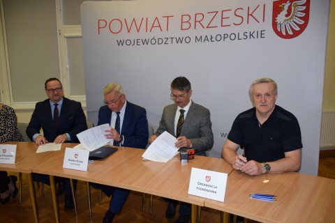 Podpisanie umów z przedstawicielami NGO - 31 marca 2022