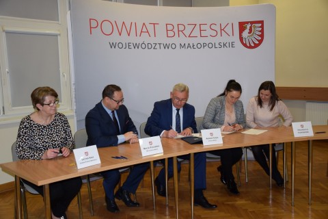 Podpisanie umów z przedstawicielami NGO - 31 marca 2022