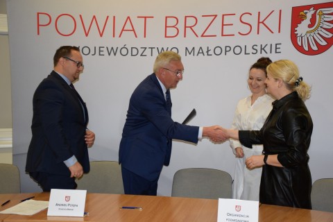 Podpisanie umów z przedstawicielami NGO - 31 marca 2022