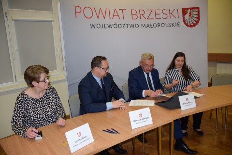 Podpisanie umów z przedstawicielami NGO - 31 marca 2022