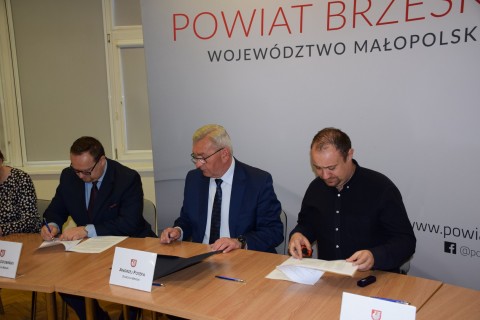 Podpisanie umów z przedstawicielami NGO - 31 marca 2022