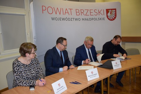 Podpisanie umów z przedstawicielami NGO - 31 marca 2022