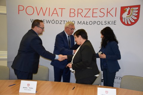 Podpisanie umów z przedstawicielami NGO - 31 marca 2022