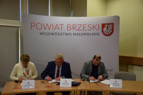 Podpisanie umów z organizacjami pozarządowymi - 30 marca 2023