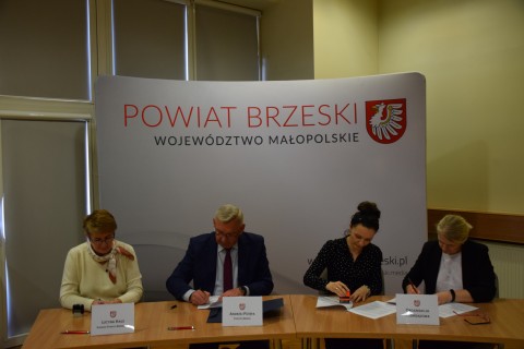 Podpisanie umów z organizacjami pozarządowymi - 30 marca 2023