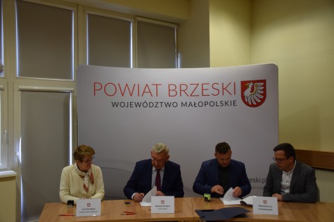 Podpisanie umów z organizacjami pozarządowymi - 30 marca 2023