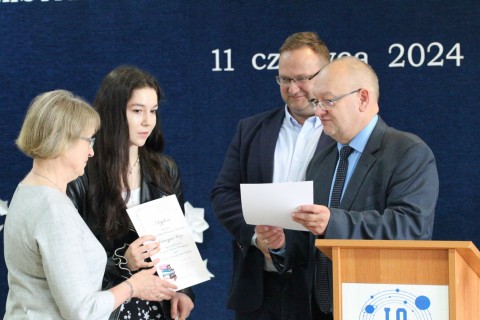 Zofia Nieć Mistrzynią Matematyki Powiatu Brzeskiego 2024