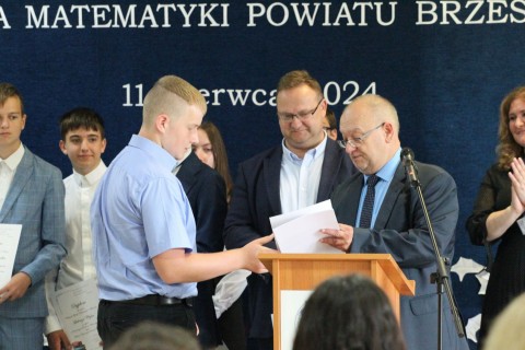 Zofia Nieć Mistrzynią Matematyki Powiatu Brzeskiego 2024