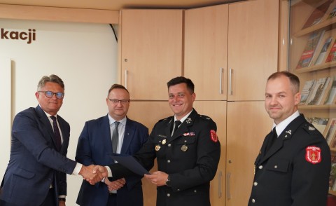 Uroczyste podpisanie umów dotacyjnych dla jednostek OSP z terenu powiatu brzeskiego