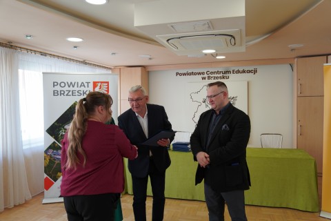 Uroczyste podpisanie umów z organizacjami pozarządowymi