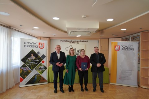 Uroczyste podpisanie umów z organizacjami pozarządowymi