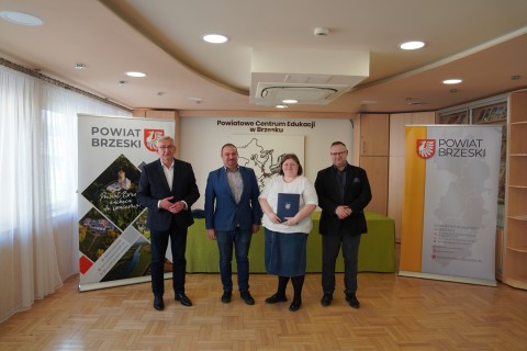 Uroczyste podpisanie umów z organizacjami pozarządowymi