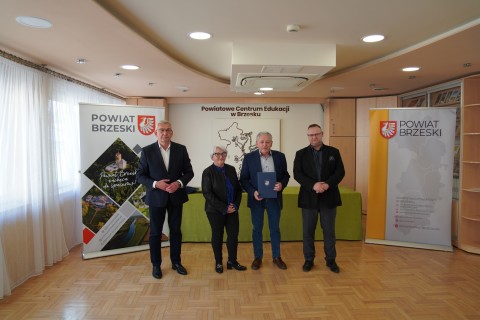 Uroczyste podpisanie umów z organizacjami pozarządowymi