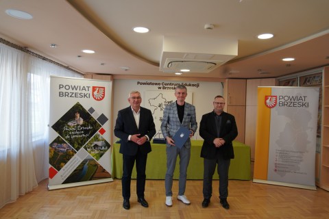 Uroczyste podpisanie umów z organizacjami pozarządowymi
