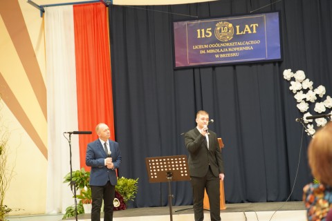 Szkoła z historią, planem i kierunkiem