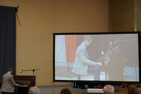 Szkoła z historią, planem i kierunkiem