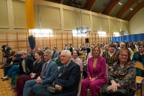 Szkoła z historią, planem i kierunkiem