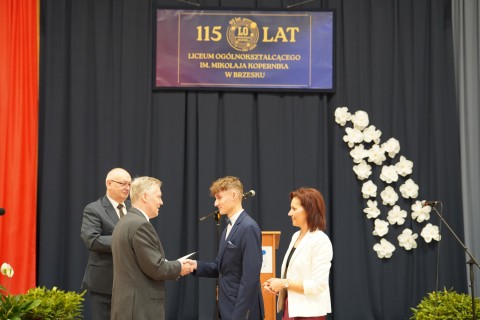 Szkoła z historią, planem i kierunkiem