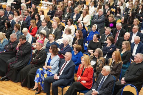 Szkoła z historią, planem i kierunkiem