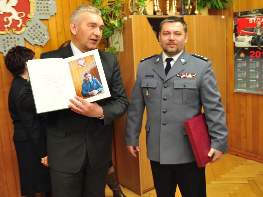 Pożegnanie insp. Roberta Biernata z Komendą Powiatową Policji w Brzesku - 18 luty 2013