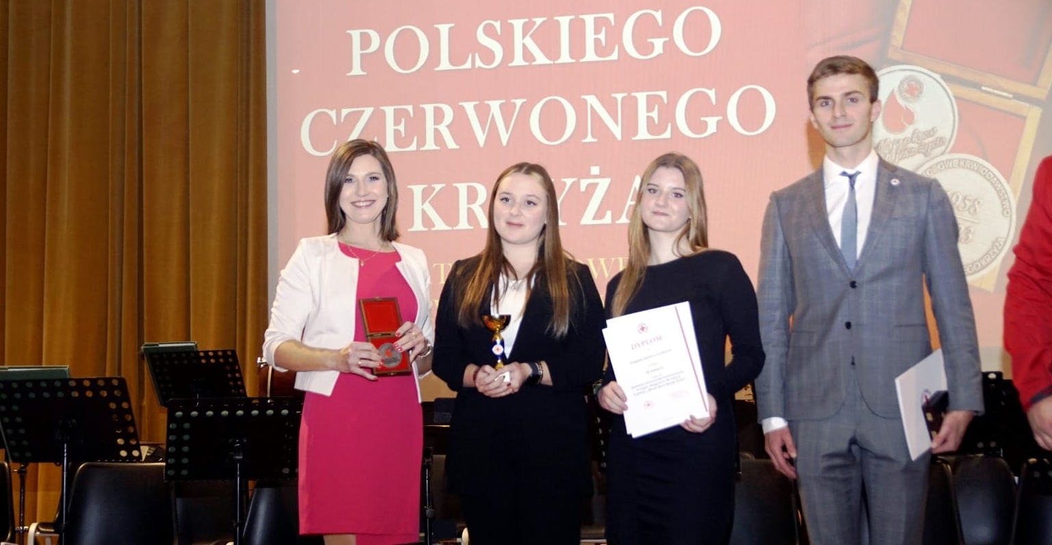 Noworoczna Akcja Krwiodawstwa w ZS w Czchowie i medal dla Klubu HDK PCK