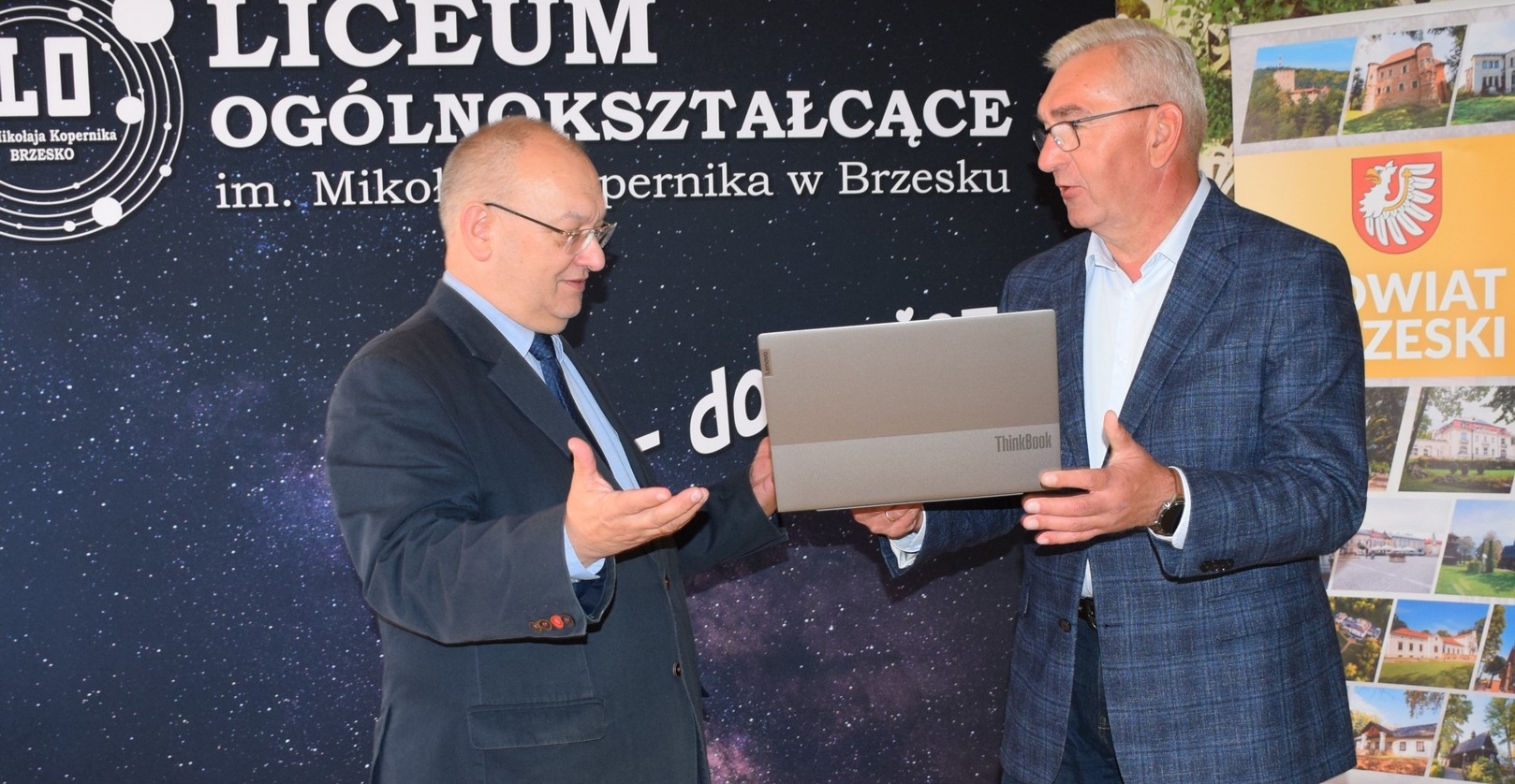 Zestaw laptopów dla uczniów
