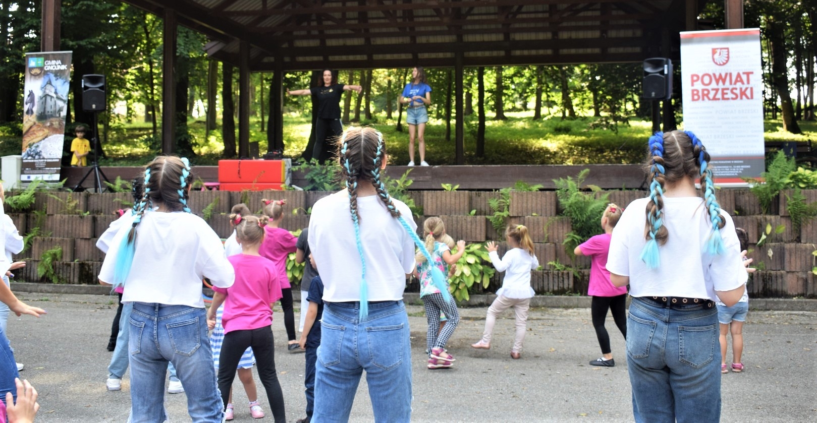 Tanecznym krokiem po zdrowie – dziecięca odpowiedź na dorosłe troski