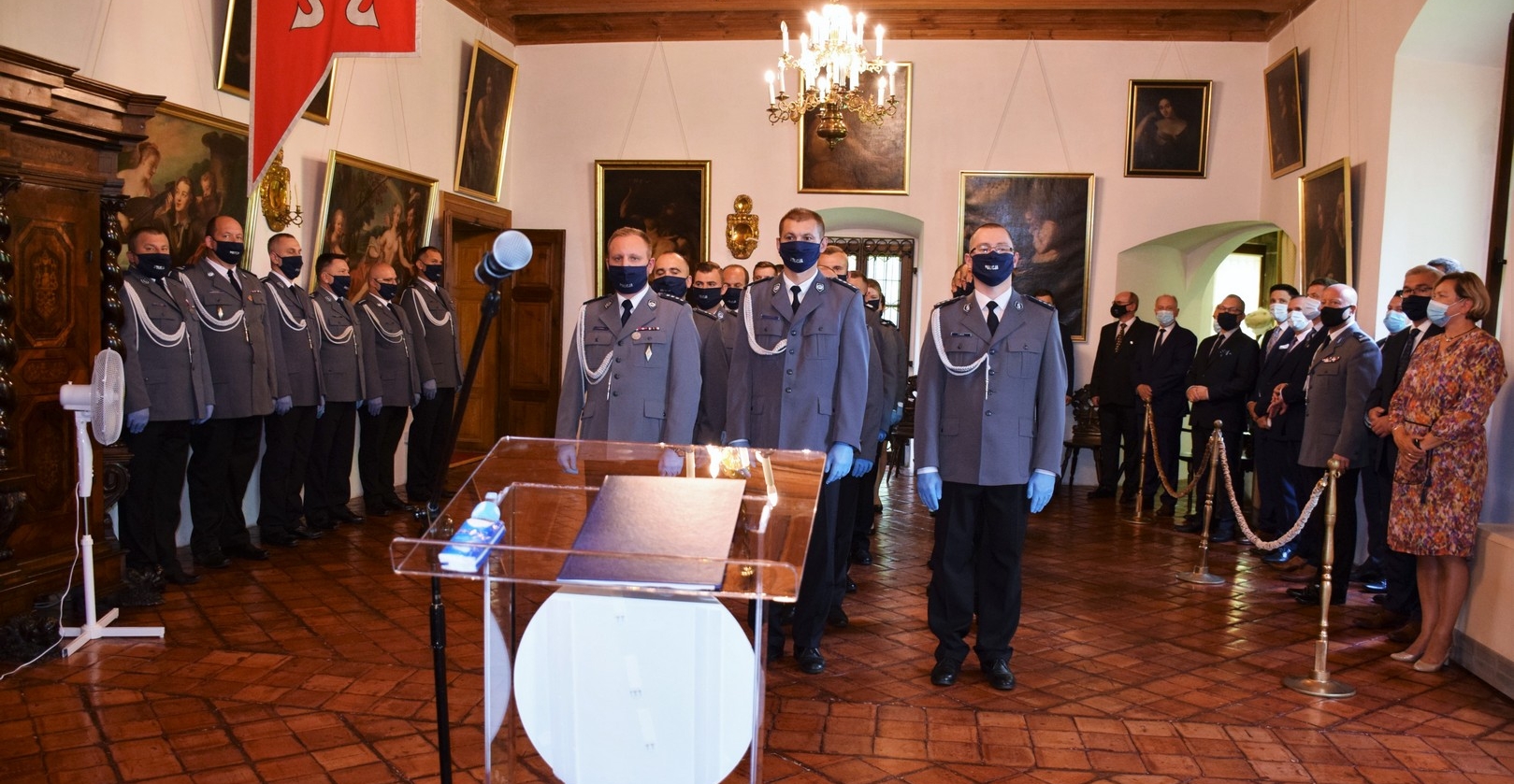 Święto Policji w Brzesku. Awanse na wyższe stopnie