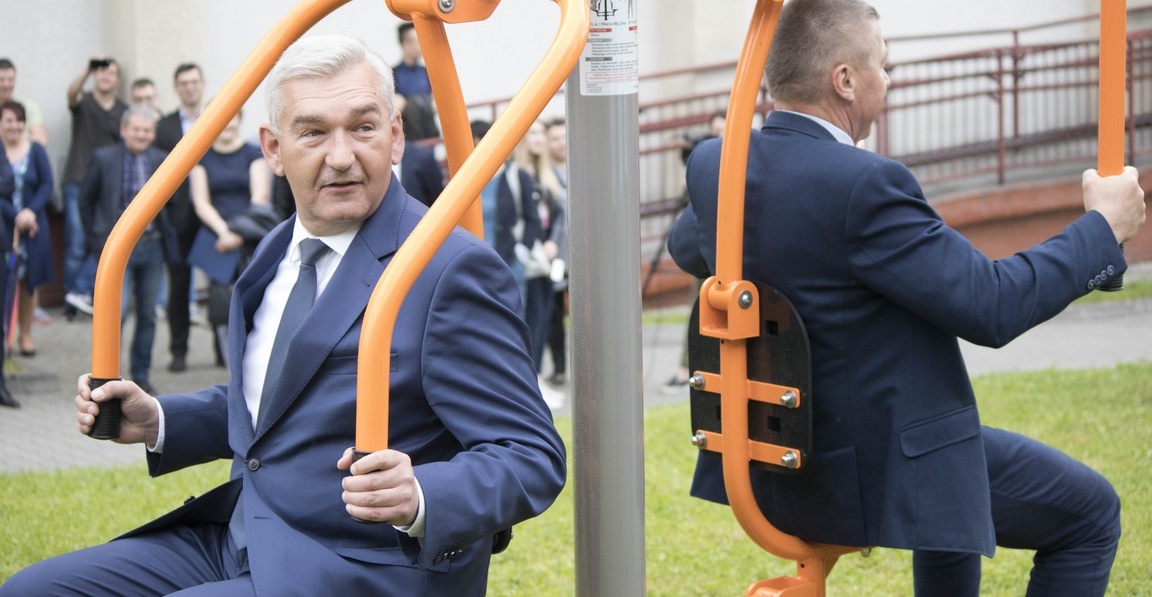 ZSP Nr 1 - Plenerowa siłownia szkolna już otwarta!