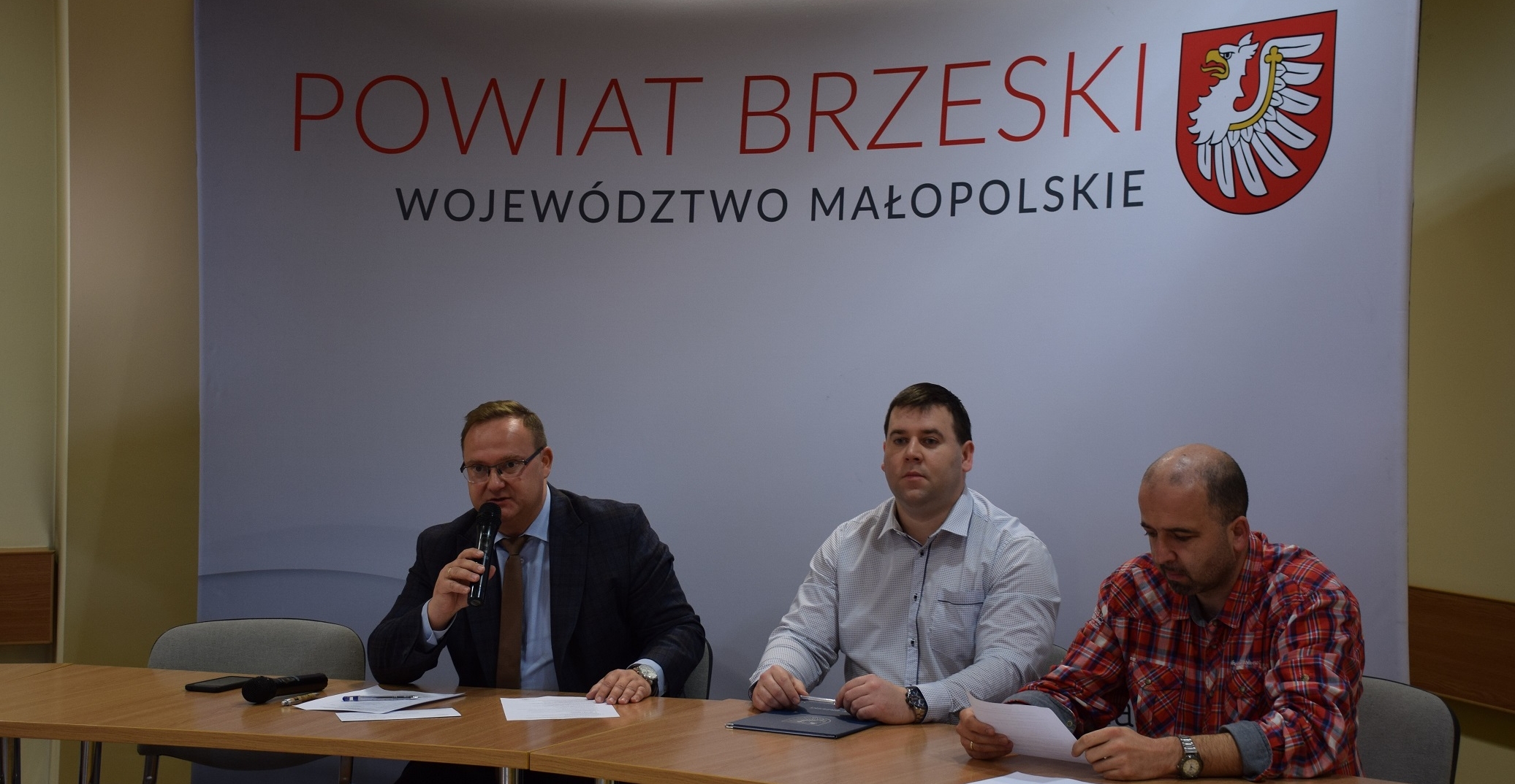 Posiedzenie Powiatowego Zespołu Zarządzania Kryzysowego nt. „Funkcjonowania Powiatu Brzeskiego w ekstremalnych warunkach zimowych”