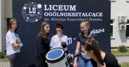 Uczniowie LO obserwowali zaćmienie słońca
