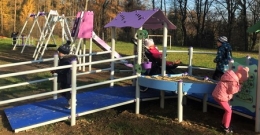 Wymarzony plac zabaw w SOSW w Złotej dzięki fundacji PZU