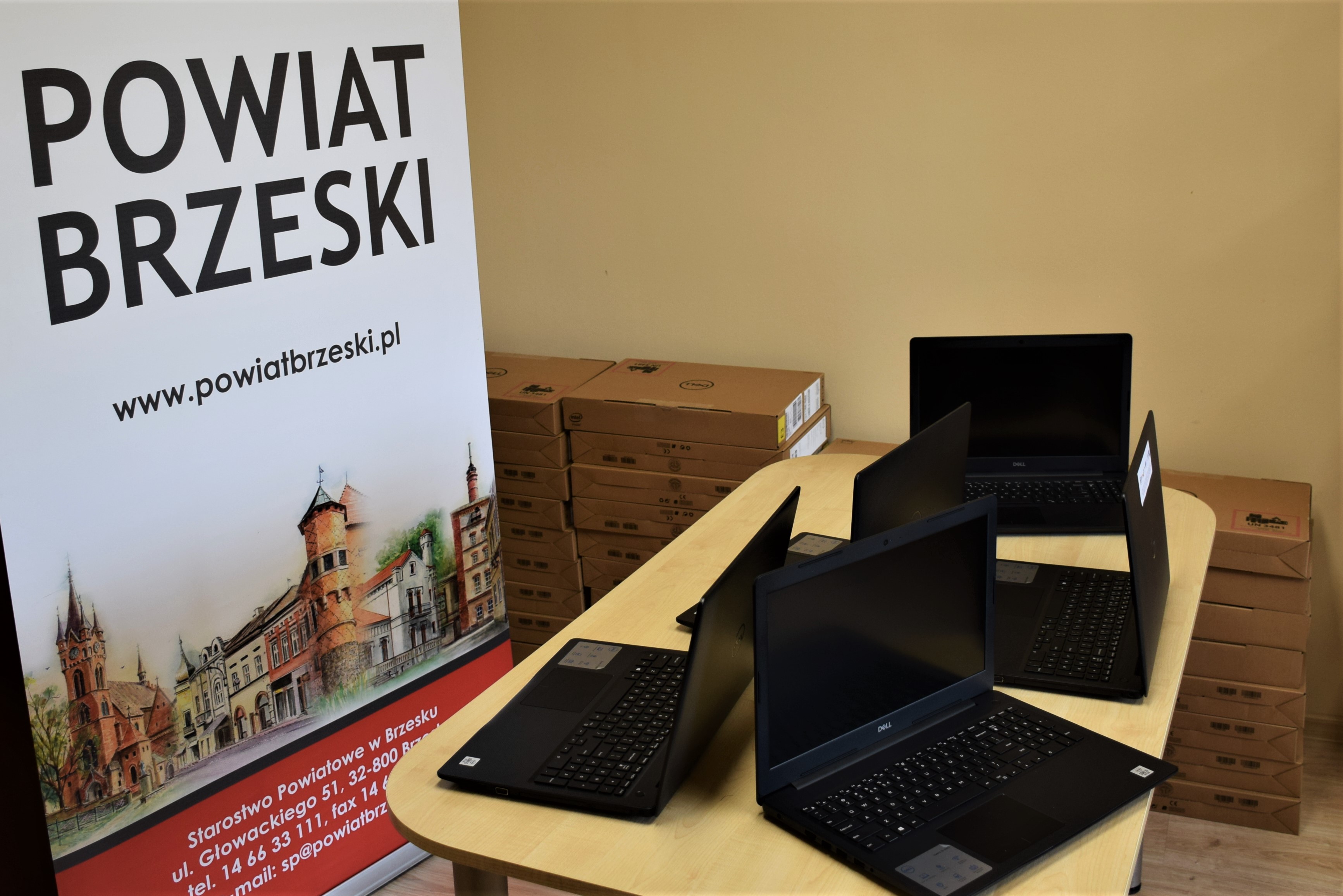 laptopy do zdalnej edukacji