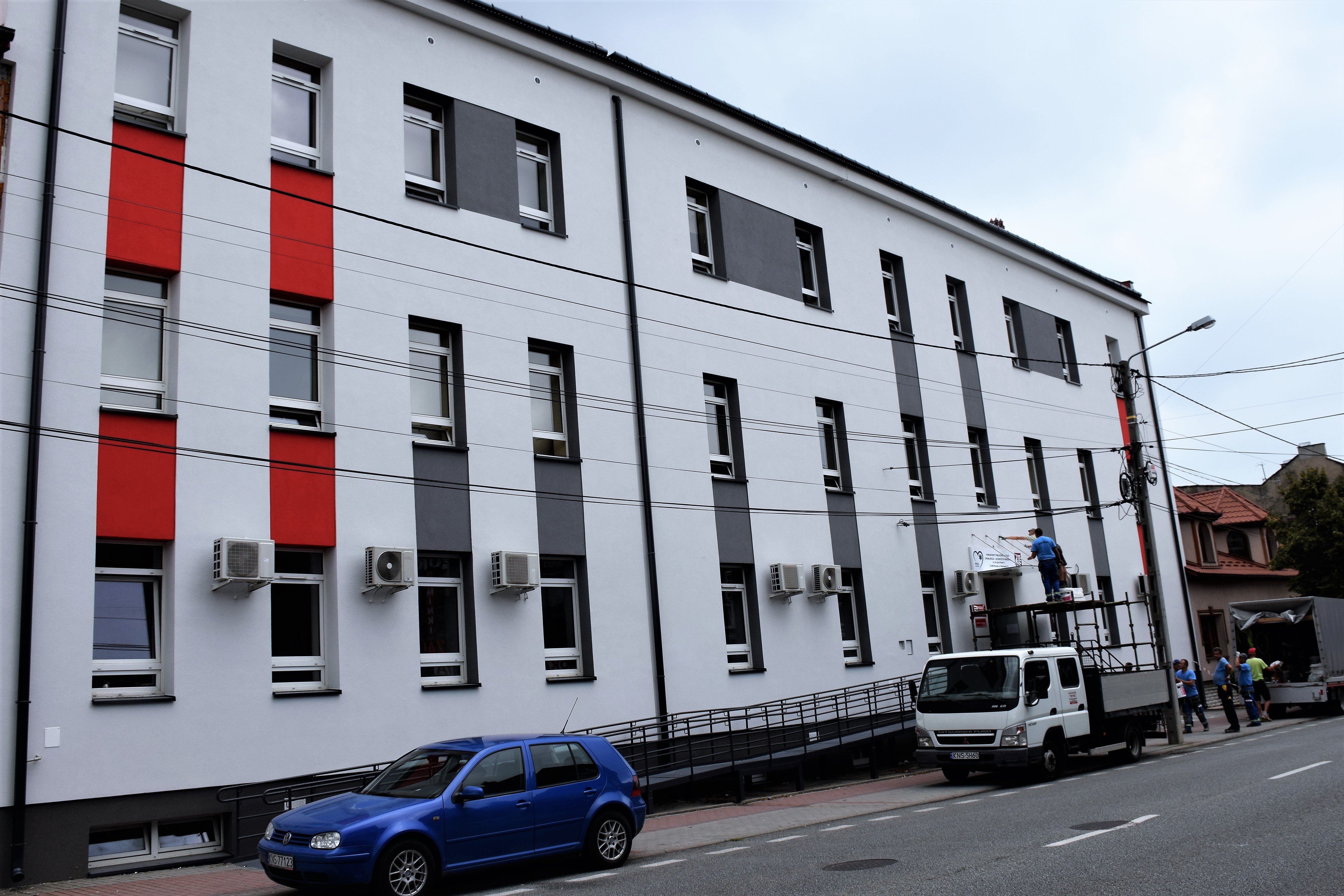 Budynek główny i administracyjny PPZOL przy ul. Kościuszki 33 po termomodernizacji