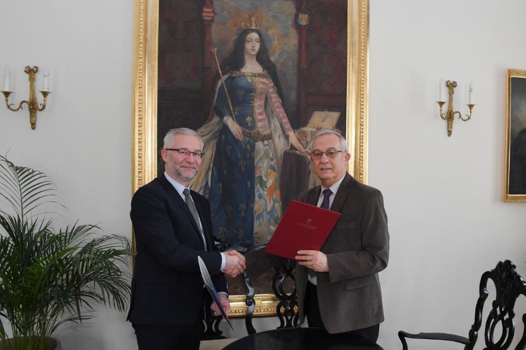 podpisanie porozumienia o współpracy pomiędzy Powiatowym Centrum Edukacji w Brzesku i Uniwersytetem Rolniczym w Krakowie